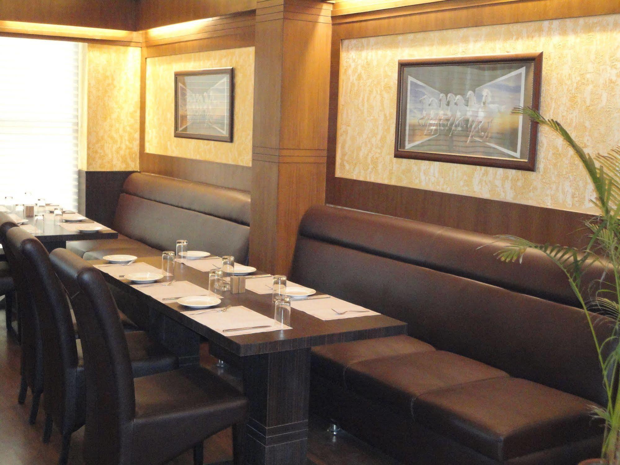 Divine Paradise Tavisha Hotel 3*